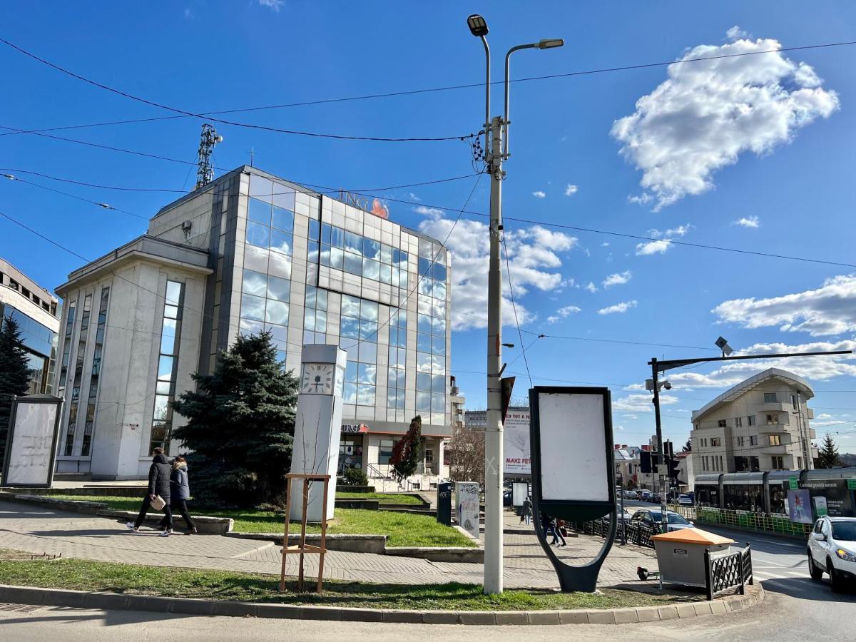 Appartement Mnm Lapusneanu à Iasi Extérieur photo
